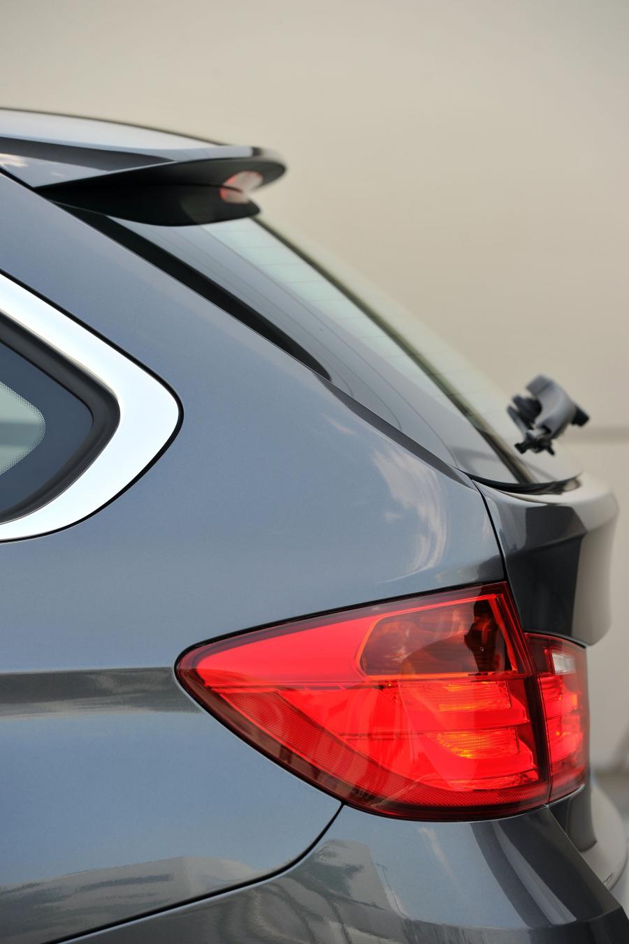  BMW 328i Touring Luxury 2012 года  (фото 62 из 200)